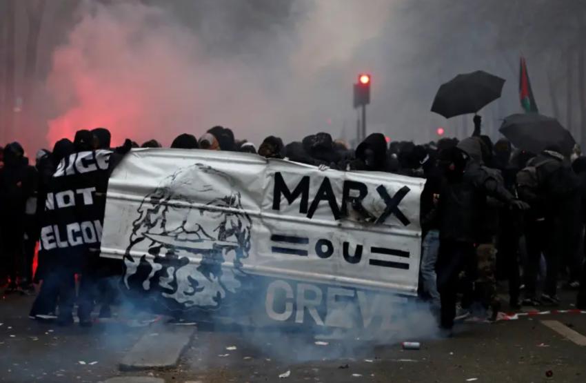 Manifestation à Paris à l'occasion de la grève contre la réforme des retraites
