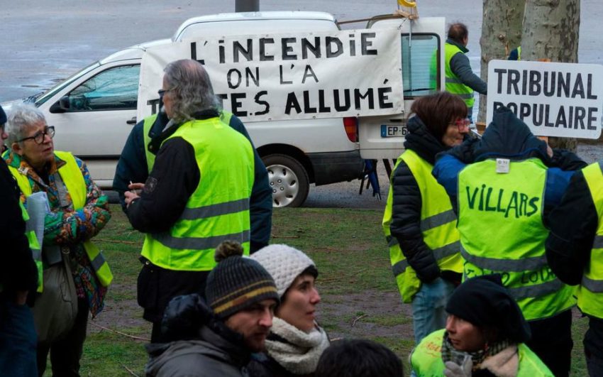 Solidarité avec les inculpés de l'incendie de la préfecture du Puy-en-Velay